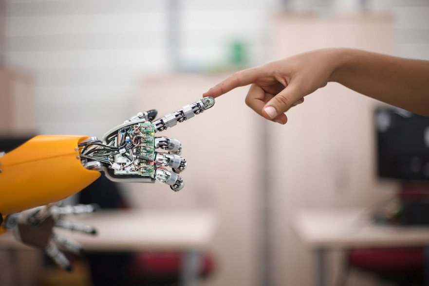 Learn about Artificial Intelligence and the Internet of Things from industry leaders.