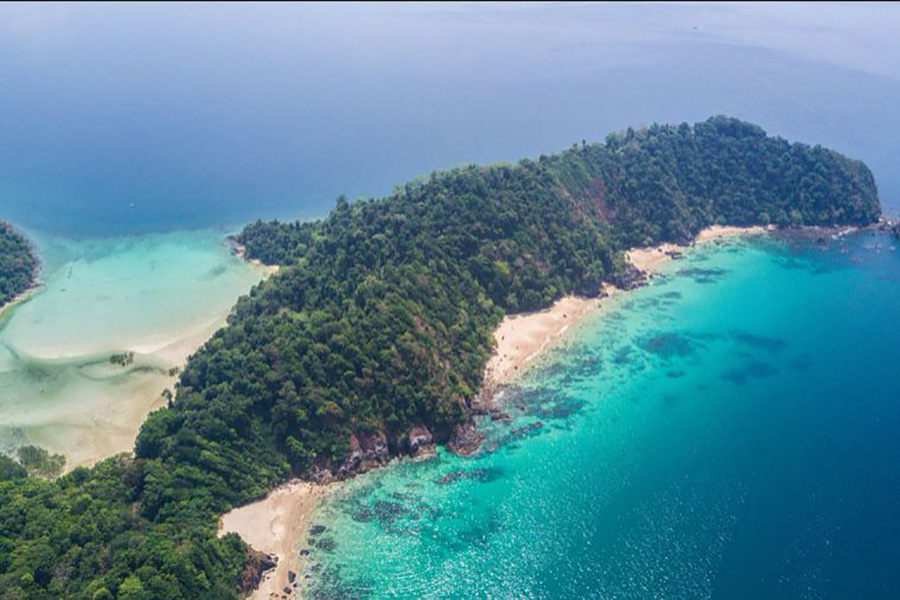 Travel to a more innocent time, and enjoy at your leisure the pristine natural paradise that is Wa Ale Island.