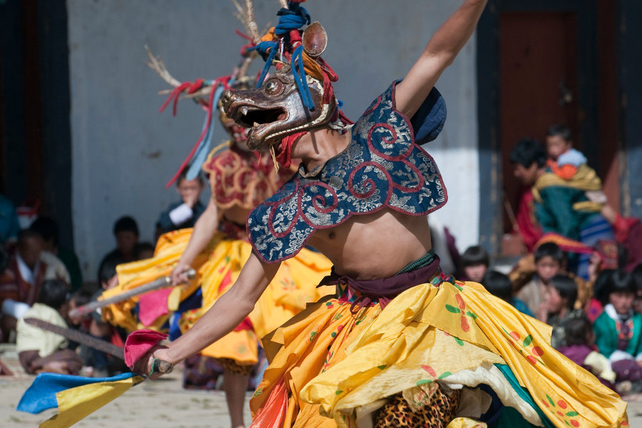 Enjoy the colourful dances of Chhukha Festival, a mesmerising expression of the unique Bhutanese Culture.