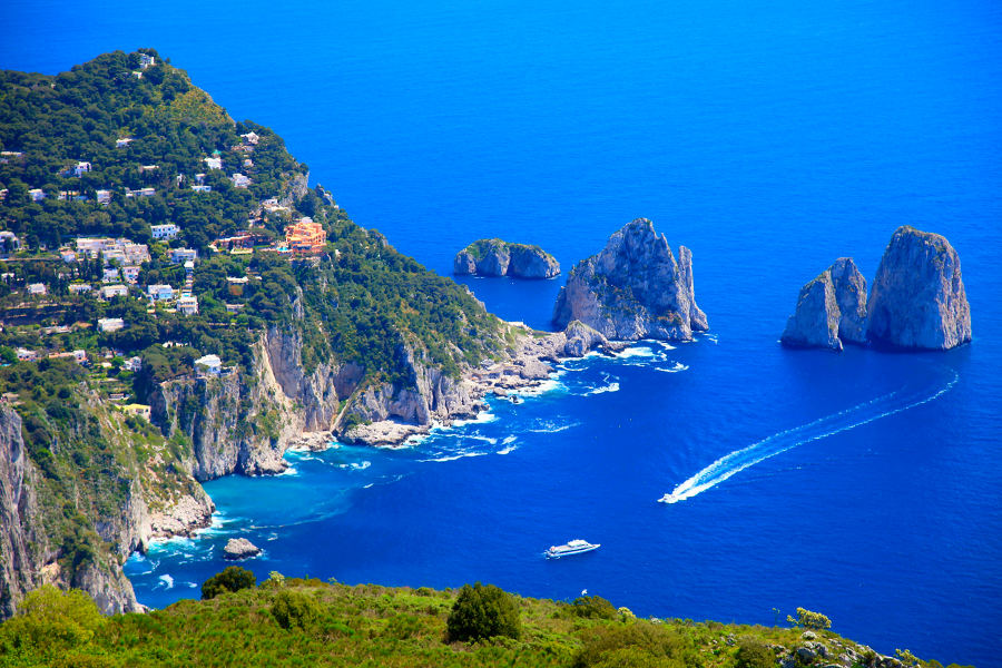 Enjoy Capri from your private boat. Disembark or sail away to suit your caprice.
