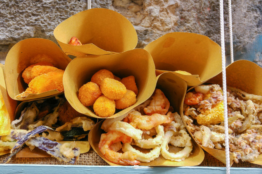 Enjoy some of the finest Neapolitan cuisine, eat as one of the locals.