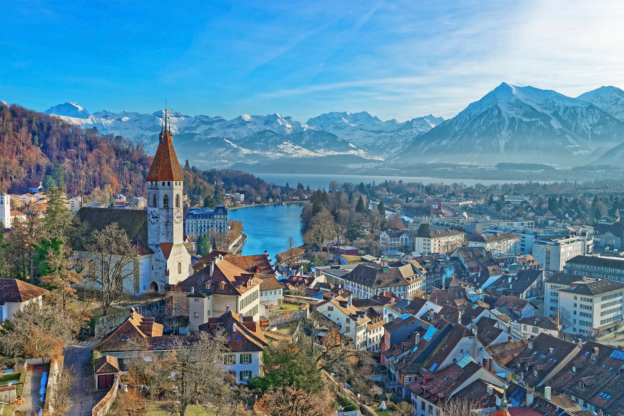 Visit beautiful cities that you can explore on foot. Expert guides await you to let you in on local secrets, then explore at your own pace.