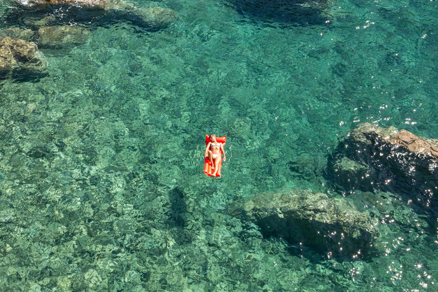 We whisk you away to the emerald coastline of Villasimius, one of Sardinia’s most beautiful beaches.