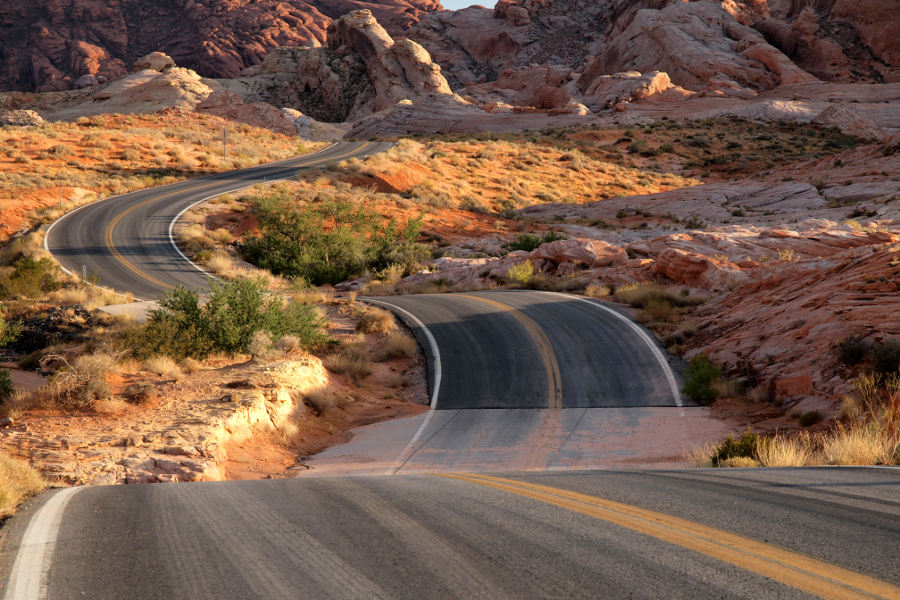 Drive into the Arizona desert to discover a natural scenery without equal. From the Grand Canyon heat towards Southern Utah to enjoy a luxury hotel deep in the arid, otherwordly landscape.