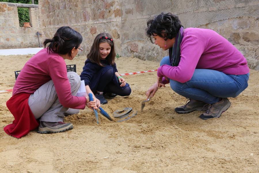 Become an archaeologist for a day and piece together the history of ancient Rome.