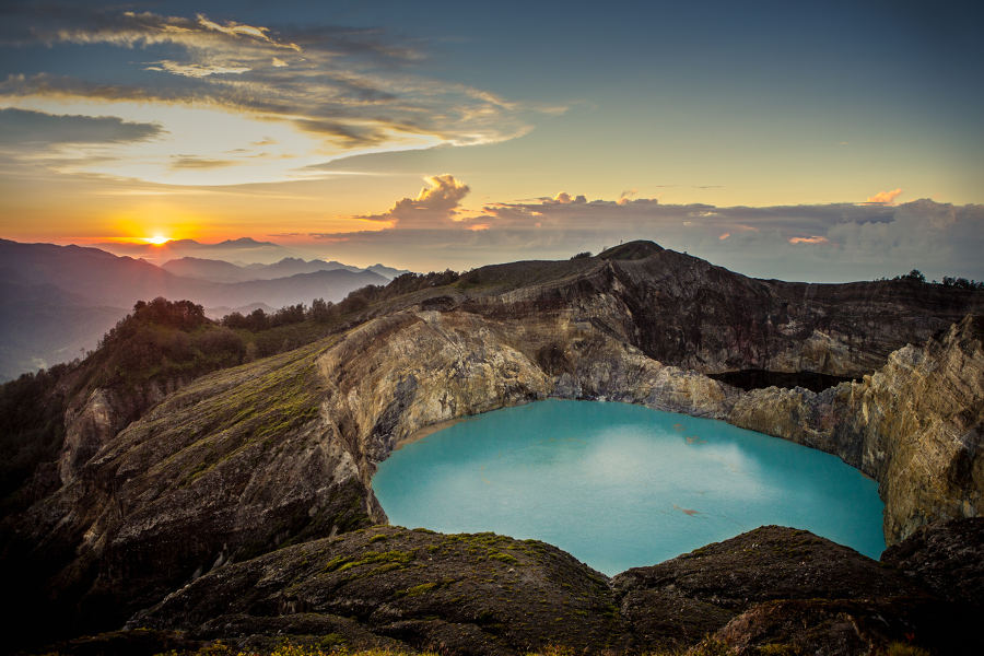 Sail to East Flores where you will discover isolated islands full of folklore and the volcanic forces of Indonesia.
