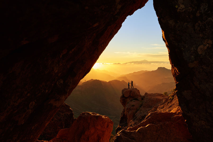 Go from black-sand beaches, through volcanic deserts, all the way to snowy peaks, all in the span of a few hours.