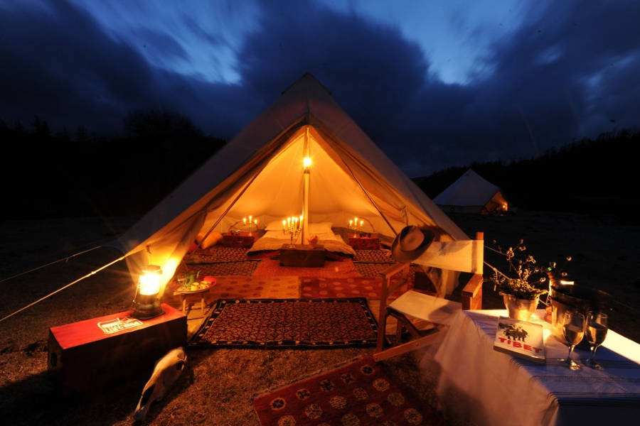Enjoy a three-course dinner every night and excellent service… under the shadow of 6,000m mountains!