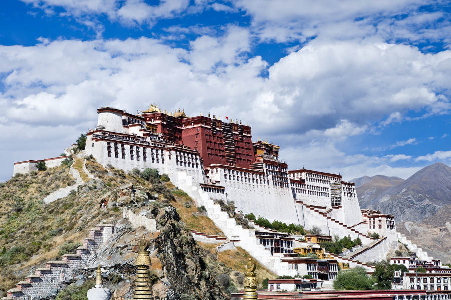 Explore Potala Palace from within and follow the pilgrim's road to one of the holiest places in Tibet, Jokhang Temple.