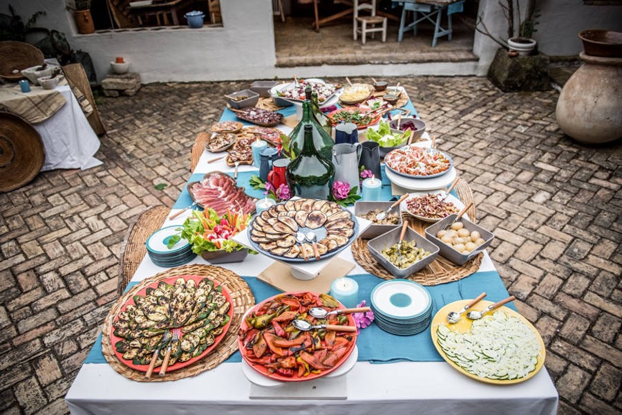Su Gologone grew around the desire to share Sardinian cuisine with visitors. Enjoy tastings, attend cookery lessons, or learn how local delicacies are made.