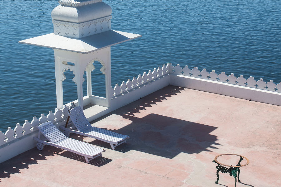 Stay in luxurious hotels at heritage sites that are historically relevant.