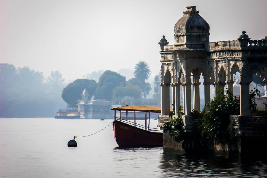For COUPLES and HONEYMOONERS: discover the earthly delights of Udaipur, its palaces and unending charm