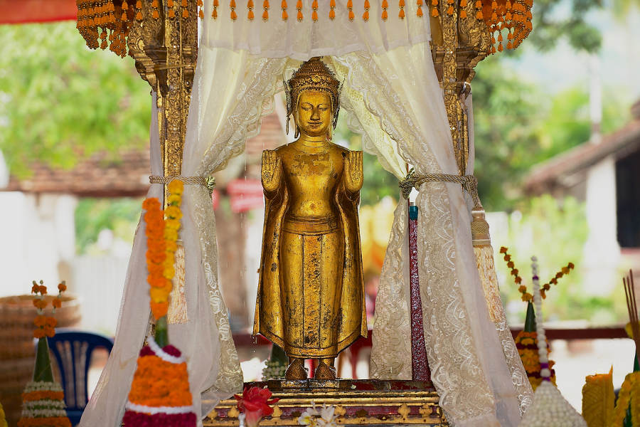 Discover the treasures and secrets of Luang Prabang alongside Francis Engelmann, a prestigious Southeast Asia author and scholar.