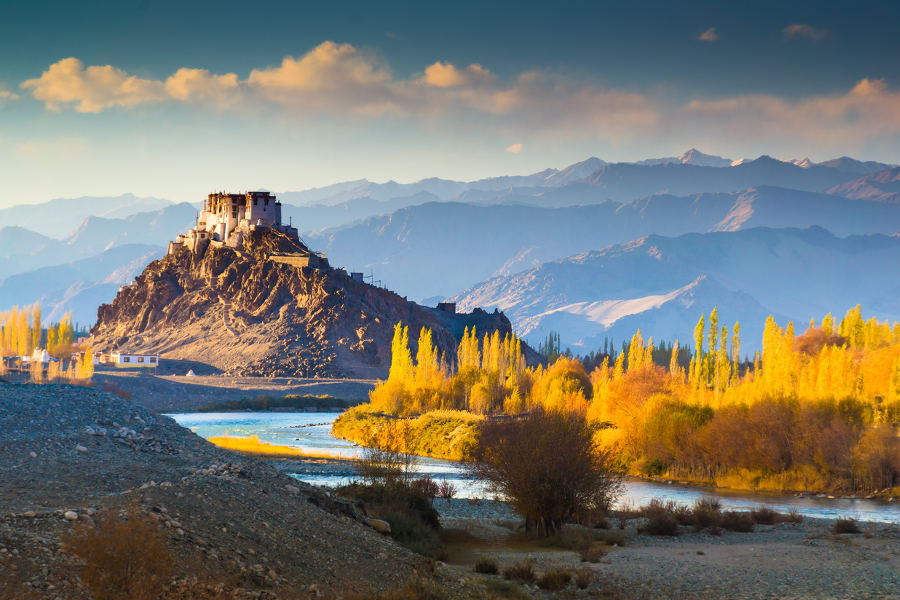 Discover Ladakhi culture as you visit monasteries, palaces and stupas during your altitude acclimatisation.