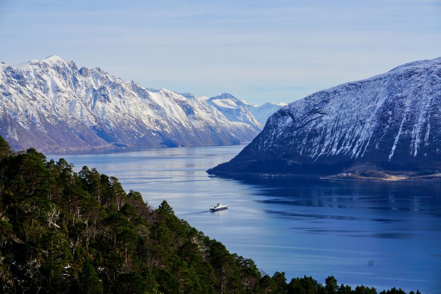 Garner inspiration as you cruise the Hjorundfjord, a favourite landscape of the likes of Ibsen and Grieg.