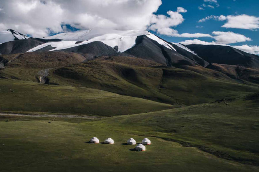 Stay at camps set in the traditional nomadic style, and see for yourself all the marvellous comfort of our gers.