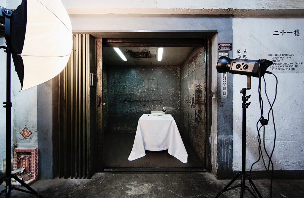 Picture yourself: a culinary game of multiple identities